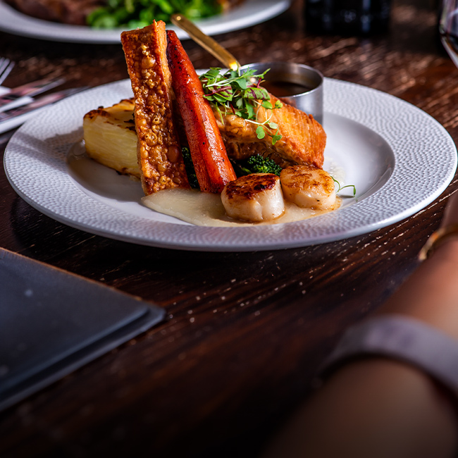 Explore our great offers on Pub food at The Queen & Castle